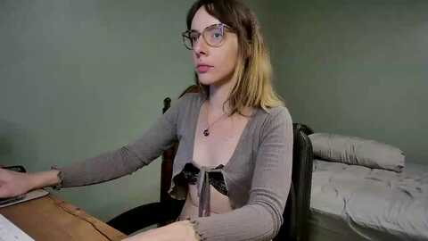 yew_w @ myfreecams on 20231009