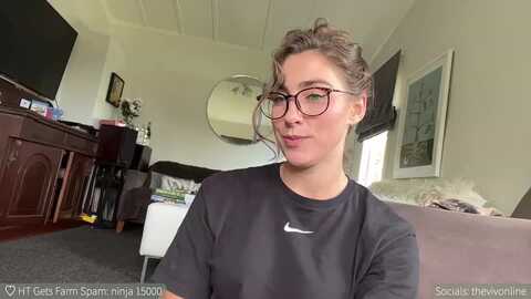 Media: helloviv Myfreecams Invalid Date