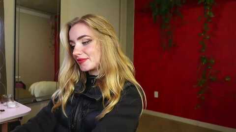 royalbunny @ myfreecams on 20231012
