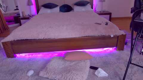 Media: lorettelorena Myfreecams Invalid Date