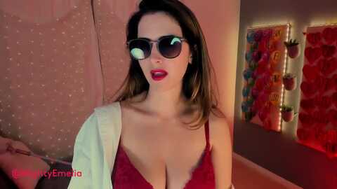 Media: mightyemelia Myfreecams Invalid Date