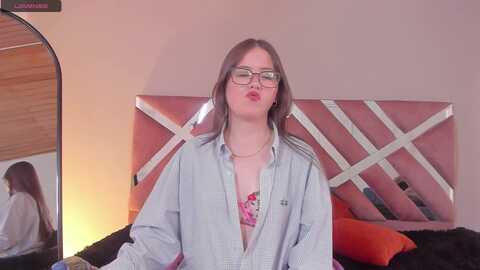 Media: violet_03_ Myfreecams Invalid Date