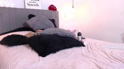 nicole_jenss @ myfreecams on 20231014