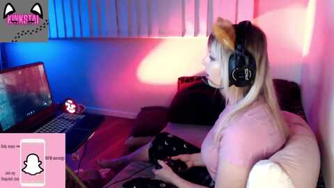 kinksta1 @ myfreecams on 20231015