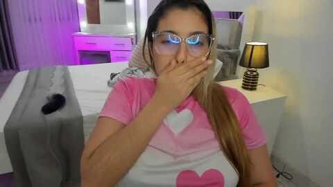 camila_cruzz @ myfreecams on 20231016