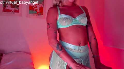 evarosse_ @ myfreecams on 20231017