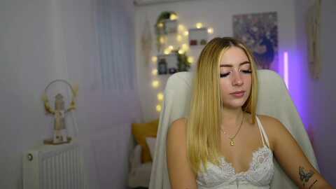 Media: tina_nappi18 Myfreecams Invalid Date
