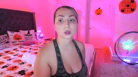 Media: bustyleila Myfreecams Invalid Date
