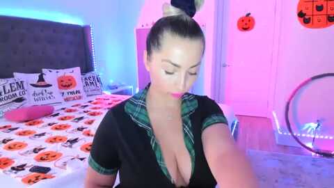 Media: bustyleila Myfreecams Invalid Date