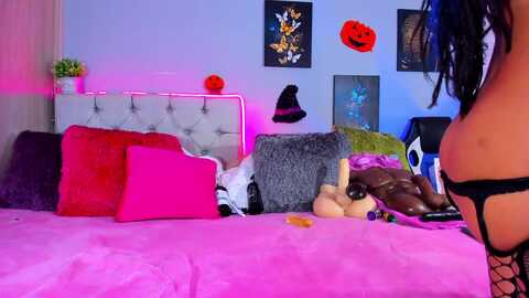 Media: scarlett_1801 Myfreecams Invalid Date