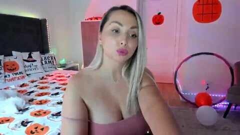Media: bustyleila Myfreecams Invalid Date