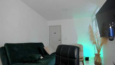 evajacksn @ myfreecams on 20231020