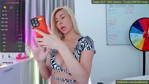 Media: queen_bea_ Myfreecams Invalid Date