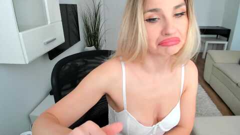 Media: alymiss Myfreecams Invalid Date
