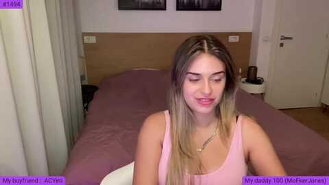 kristenboom @ myfreecams on 20231024