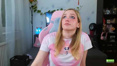 Media: monicmoon18 Myfreecams Invalid Date