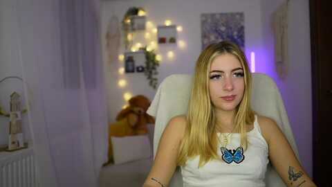 Media: tina_nappi18 Myfreecams Invalid Date