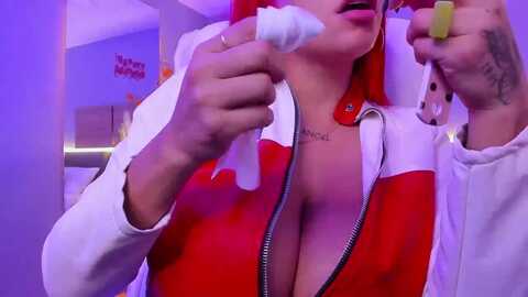 taylordoll @ myfreecams on 20231026