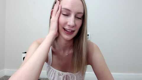 Media: strwberrymoon Myfreecams Invalid Date