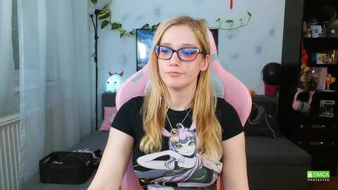 Media: monicmoon18 Myfreecams Invalid Date