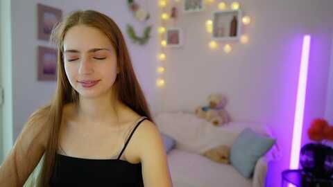 Media: naomi_woods18 Myfreecams Invalid Date