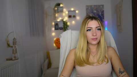Media: tina_nappi18 Myfreecams Invalid Date