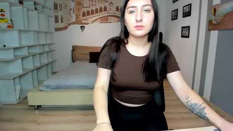evataylors @ myfreecams on 20231101