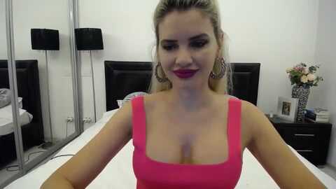 woww_ @ myfreecams on 20231102