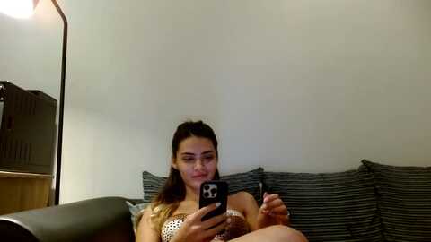 Media: sweetkyrakyra Myfreecams Invalid Date