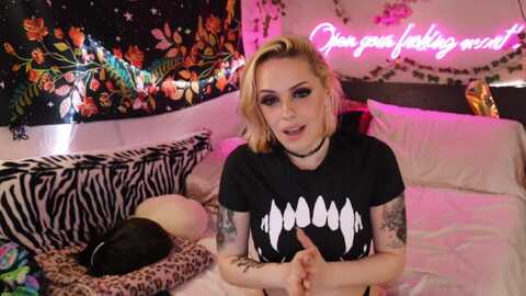 Media: larissalarson Myfreecams Invalid Date