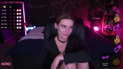 serenamills @ myfreecams on 20231105