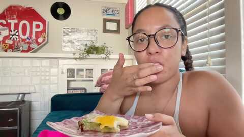 Media: dreamyriri Myfreecams Invalid Date