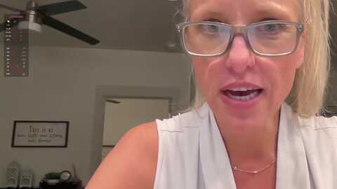 jadeandpearls @ myfreecams on 20231108