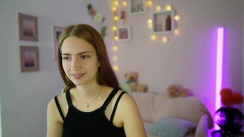 Media: naomi_woods18 Myfreecams Invalid Date