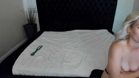 Media: kylienicole Myfreecams Invalid Date