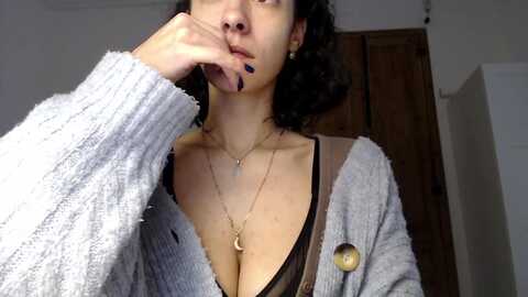 lolaspie @ myfreecams on 20231110