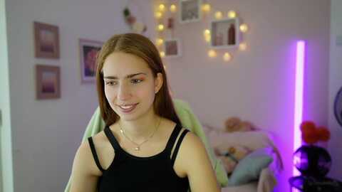 Media: naomi_woods18 Myfreecams Invalid Date