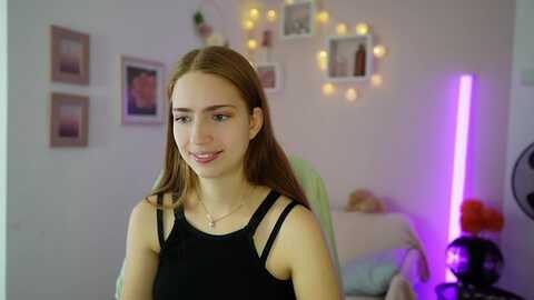 Media: naomi_woods18 Myfreecams Invalid Date