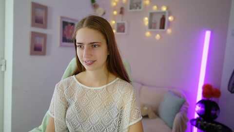 Media: naomi_woods18 Myfreecams Invalid Date