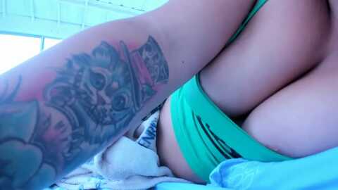 sweetviolet_7 @ myfreecams on 20231118
