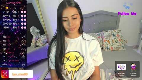 laura_love18 @ myfreecams on 20231119