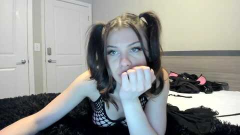 alina66 @ myfreecams on 20231120