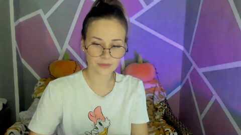 sexy_ukr @ myfreecams on 20231120