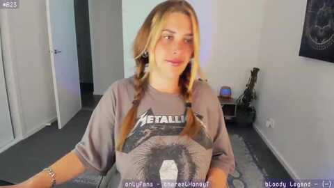 Media: honeytits_ Myfreecams Invalid Date