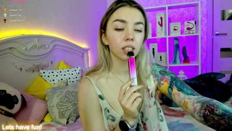 Media: lillimoore_ Myfreecams Invalid Date