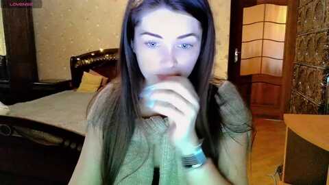 miriam_mills @ myfreecams on 20231123