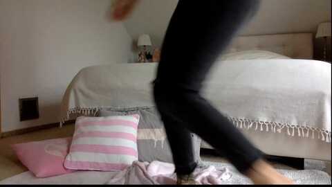Media: oliviepaige Myfreecams Invalid Date
