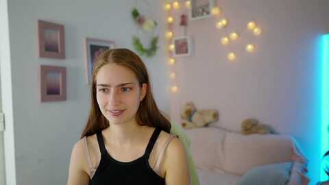 Media: naomi_woods18 Myfreecams Invalid Date
