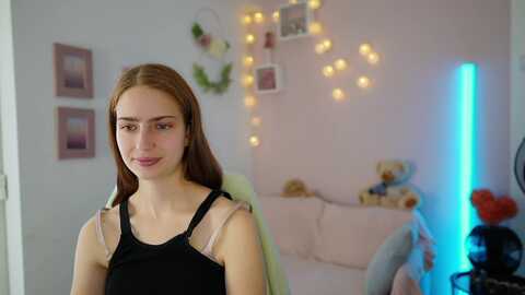 Media: naomi_woods18 Myfreecams Invalid Date