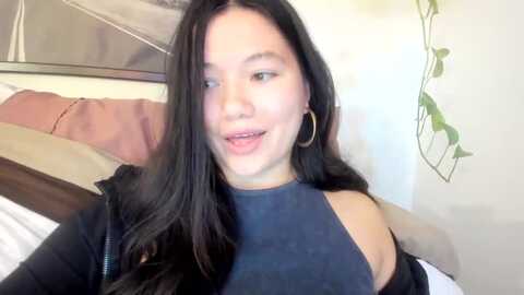 imava @ myfreecams on 20231128